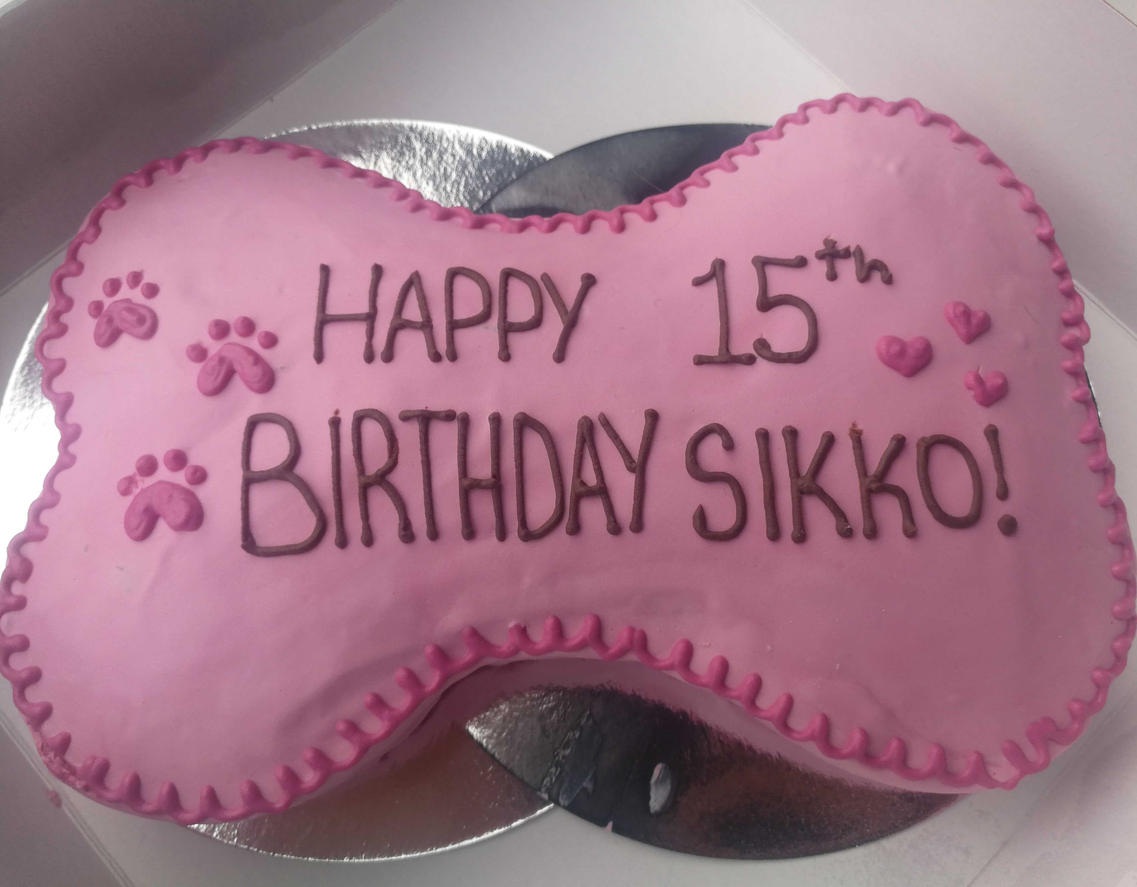 Personalized Bone-shaped Dog Cake | Petlingo, Inc.